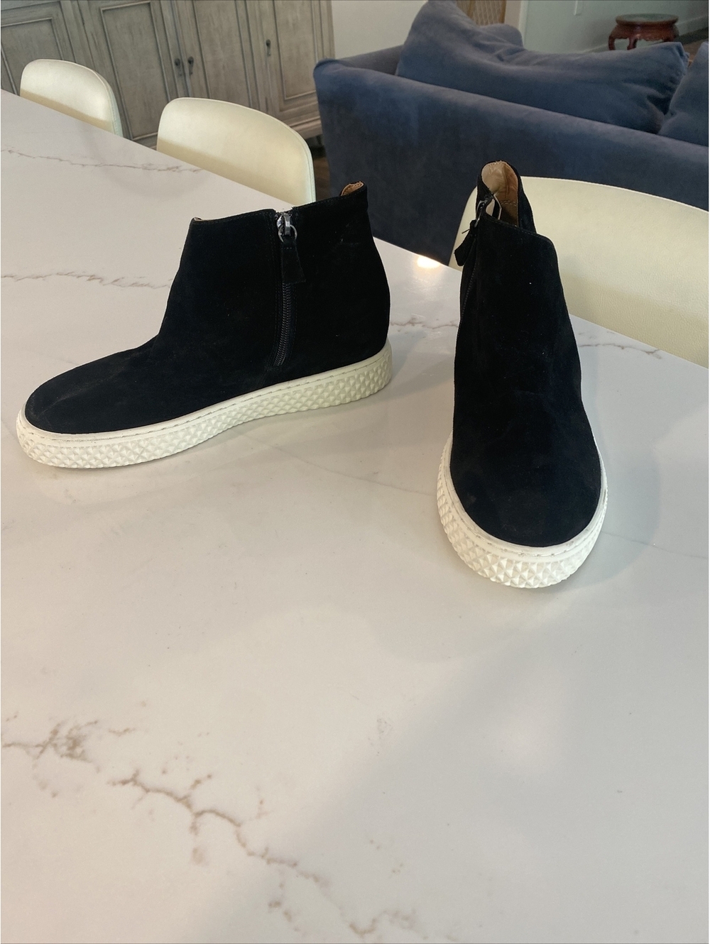 Women’s Areosoles Zia Black Suede Size 9